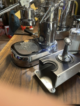 Tamping Station, SICPEC, perfekt für Elektra / Pavoni / BLACK